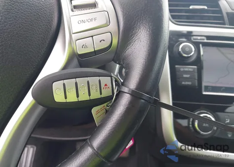 2018 Nissan Altima 2.5 Sr из США, поврежденный, VIN 1N4AL3AP5JC178162